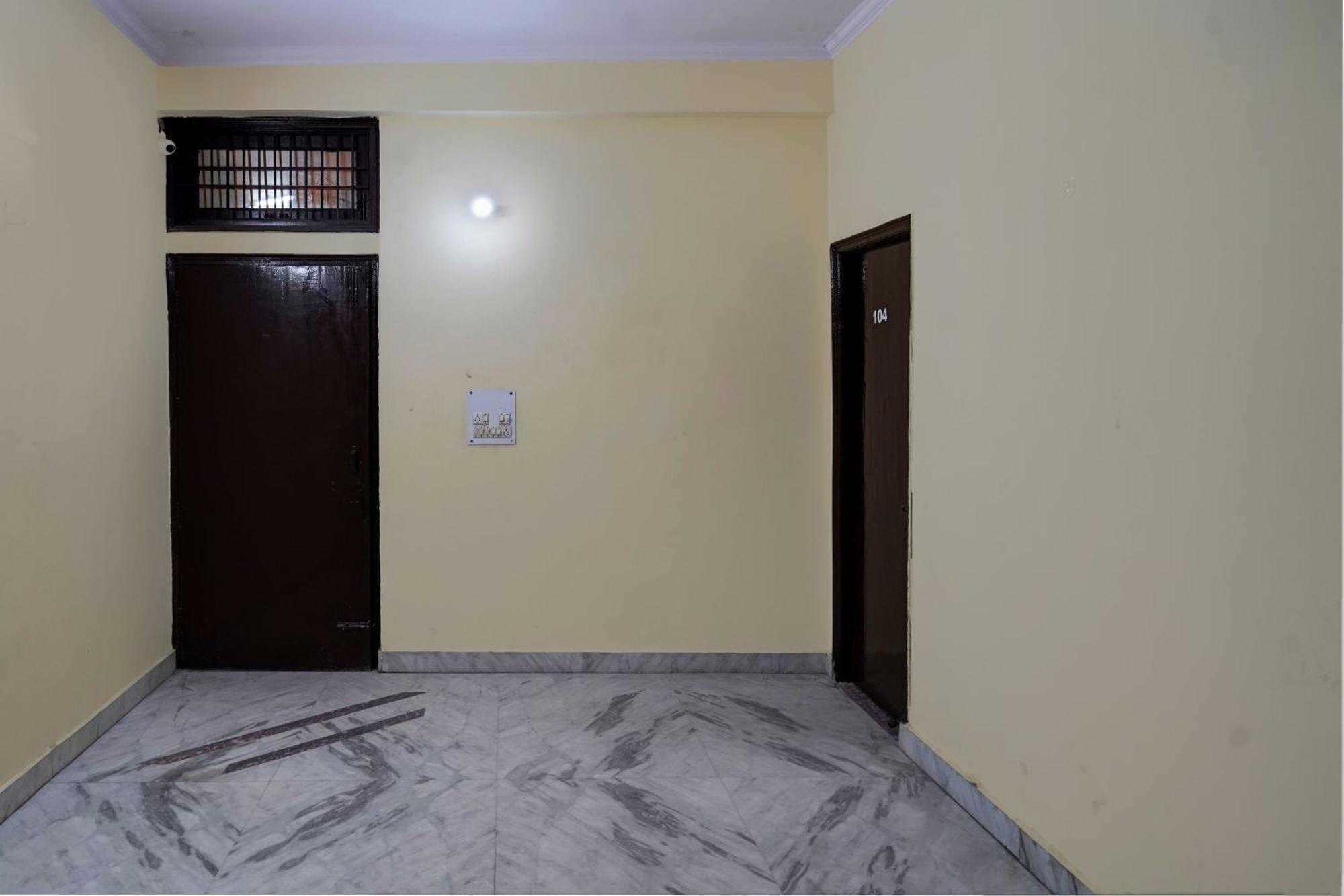 Hotel O 81617 The Pacific Hotel Ghaziabad Bagian luar foto