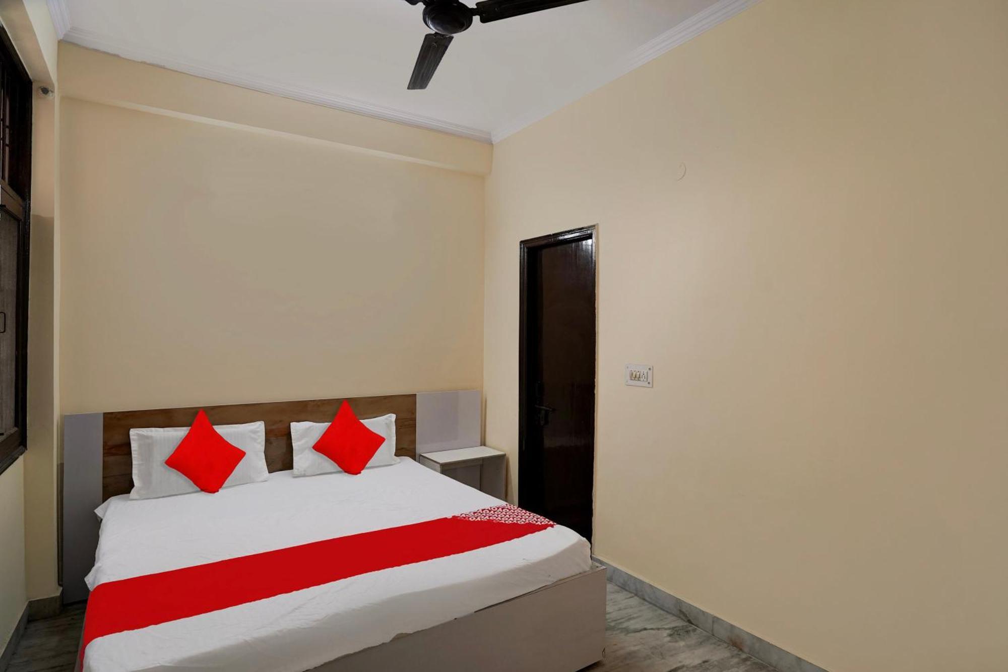 Hotel O 81617 The Pacific Hotel Ghaziabad Bagian luar foto